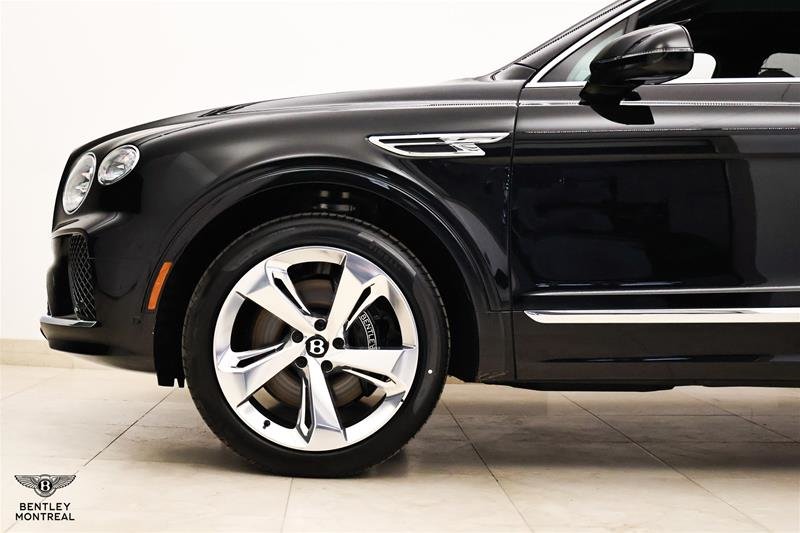 2026 Bentley Bentayga V8-9