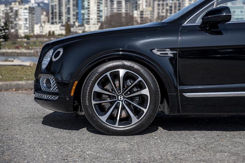 Certified Used 2018 Beluga Bentley W12 Signature image 7