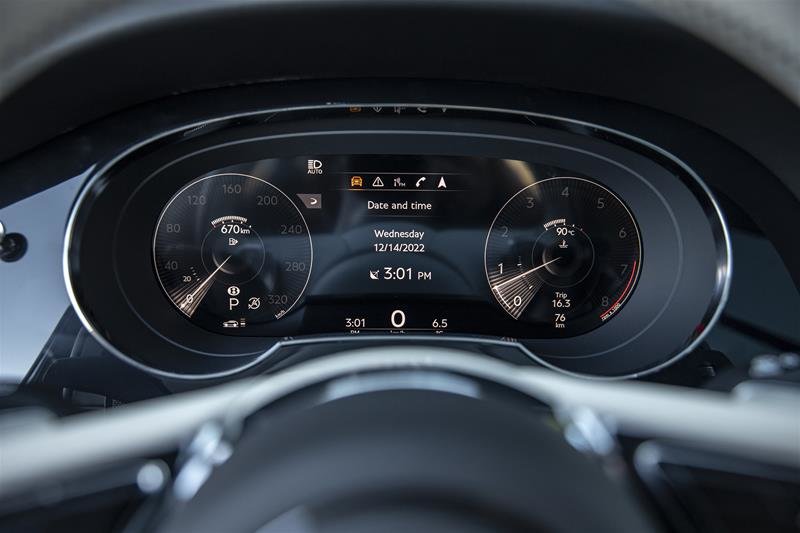 Used 2023 Verdant Bentley EWB Azure image 14