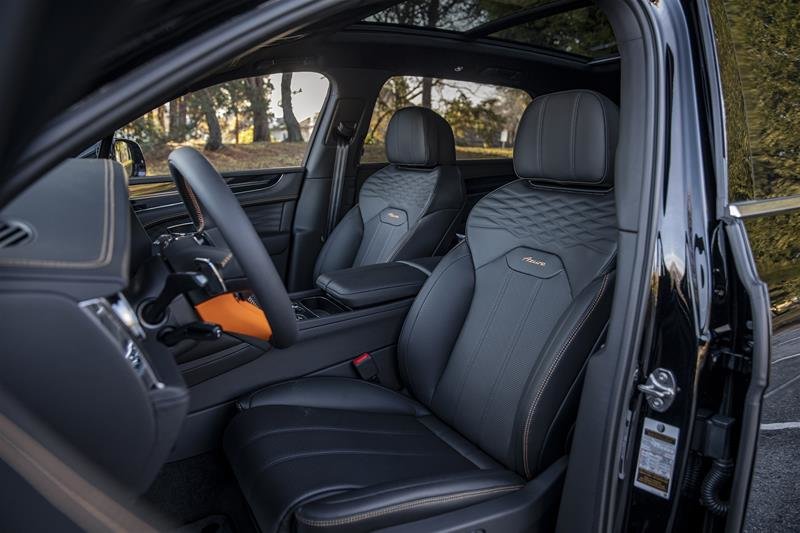 Used 2023 Beluga (Solid) Bentley EWB Azure image 20