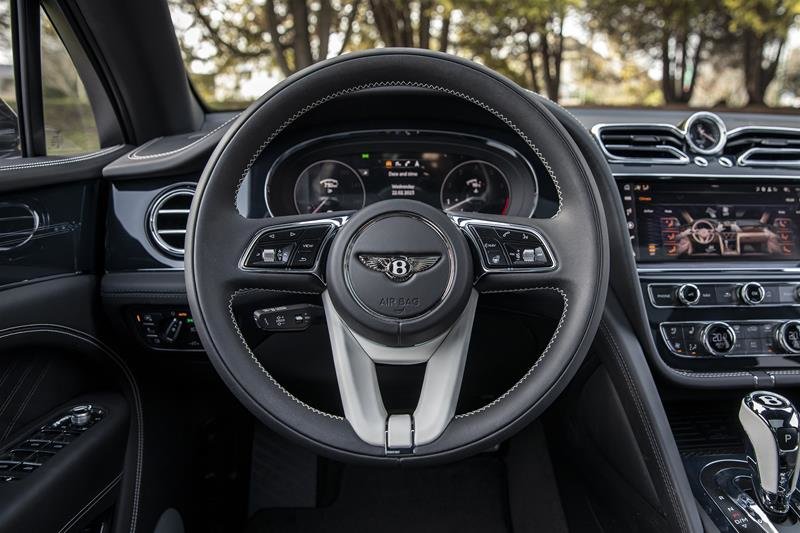 New 2023 Onyx Bentley BENTAYGA EWB AZURE image 15