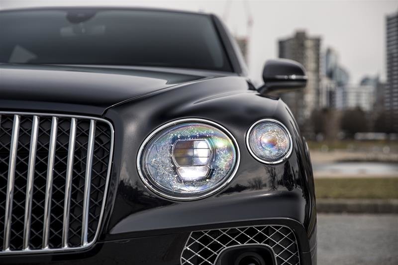 New 2023 Onyx Bentley BENTAYGA EWB AZURE image 6