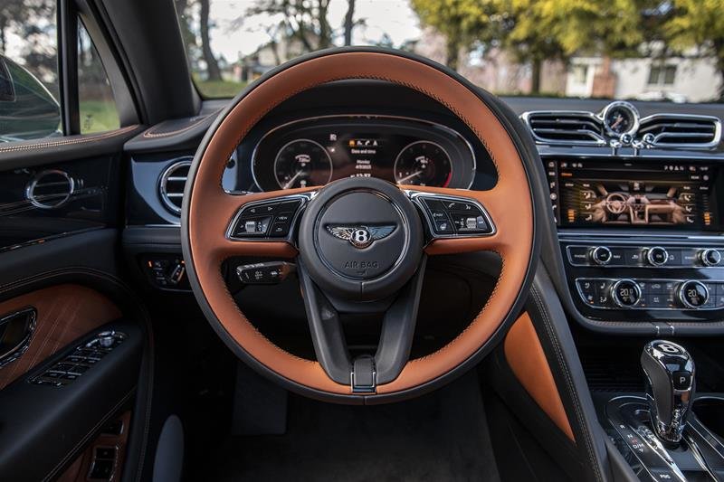New 2023 Verdant Bentley BENTAYGA EWB AZURE image 13