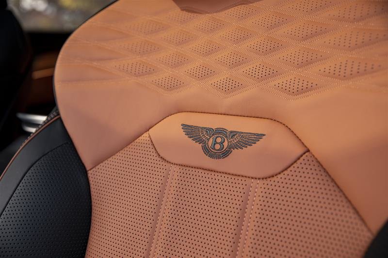 New 2023 Verdant Bentley BENTAYGA EWB AZURE image 21