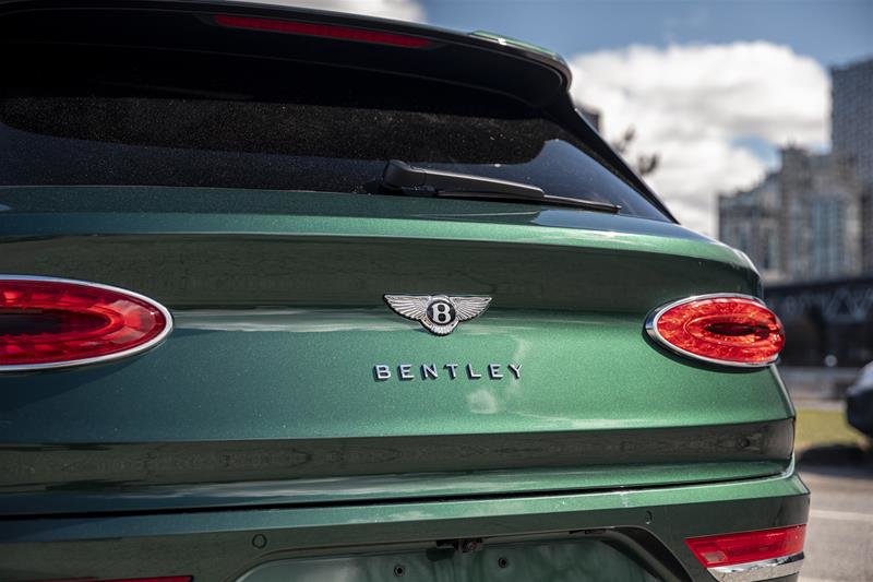 New 2023 Verdant Bentley BENTAYGA EWB AZURE image 10