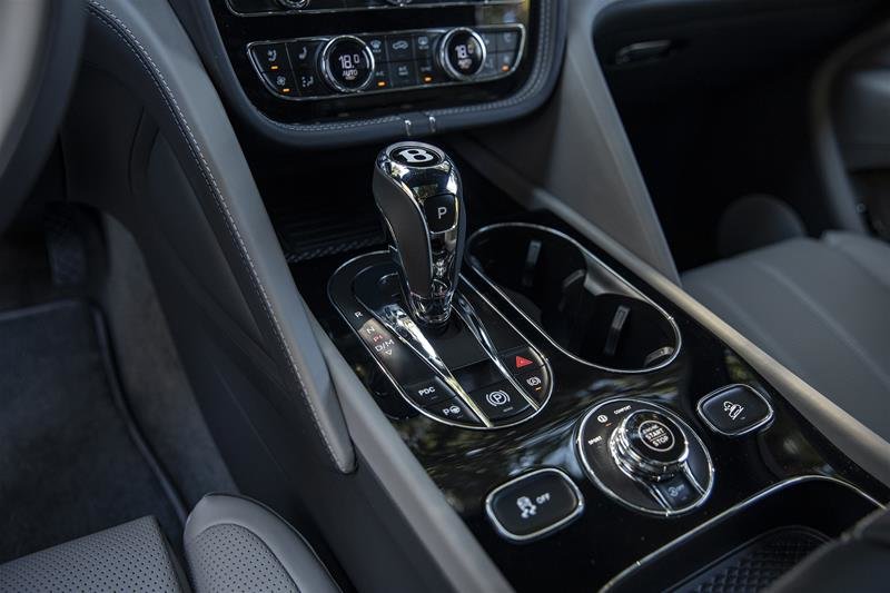 New 2023 Onyx Bentley BENTAYGA EWB image 17