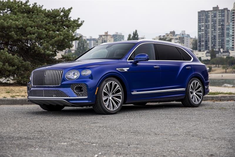 Used 2023 Moroccan Blue Bentley EWB Azure image 2