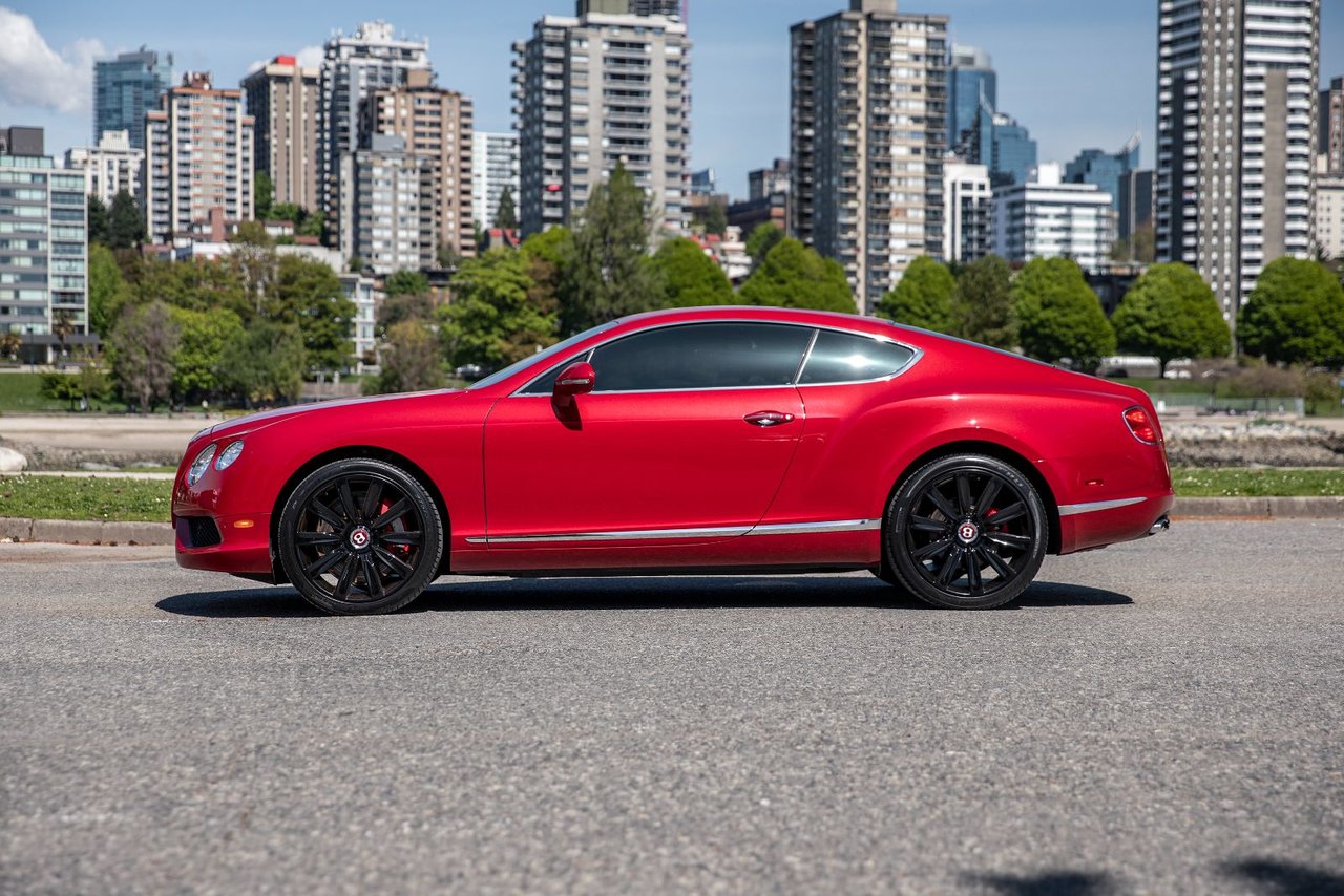 Used 2013 Dragon Red Bentley V8 image 9