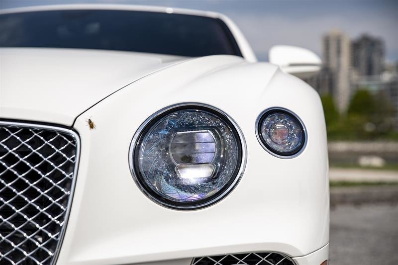 Used 2020 Glacier White (Solid) Bentley V8 image 5