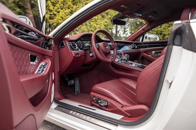 Used 2020 Glacier White (Solid) Bentley V8 image 12
