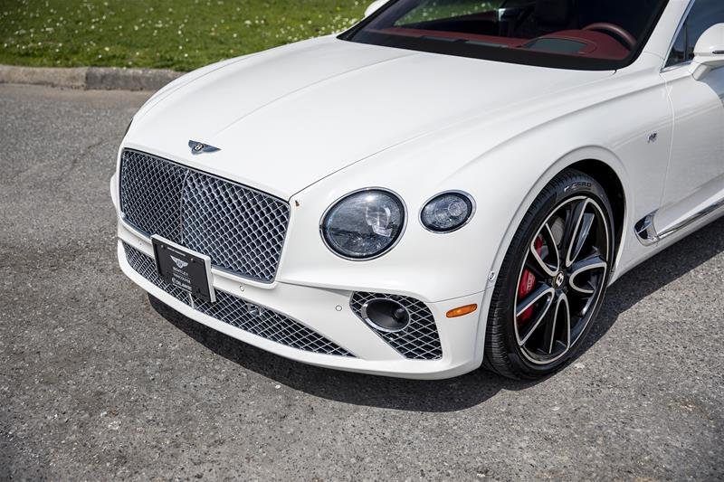 Used 2020 Glacier White (Solid) Bentley V8 image 4