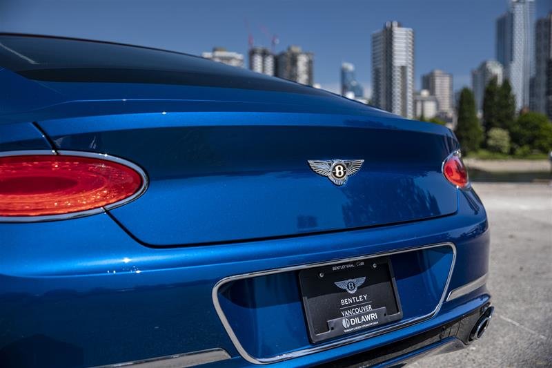 Used 2020 Sequin Blue Bentley  image 10