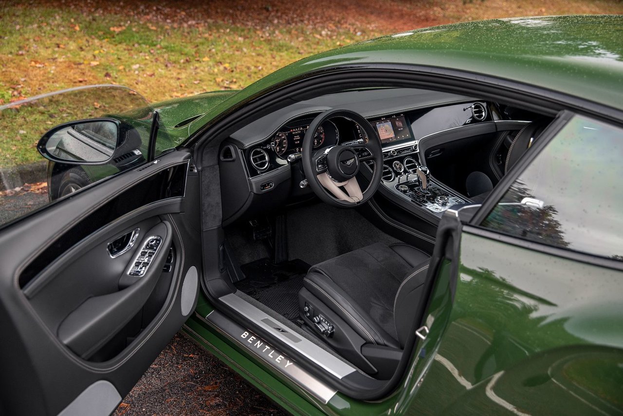New 2023 British Racing Green 4 (Solid) Bentley CONTINENTAL GT S image 17