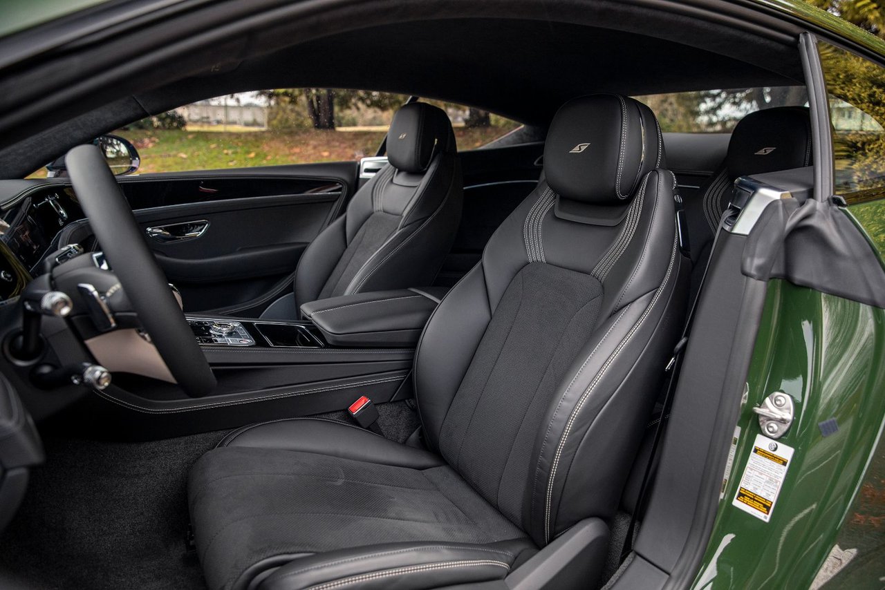 New 2023 British Racing Green 4 (Solid) Bentley CONTINENTAL GT S image 28