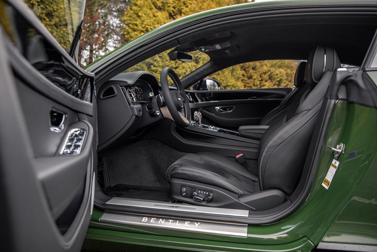 New 2023 British Racing Green 4 (Solid) Bentley CONTINENTAL GT S image 19