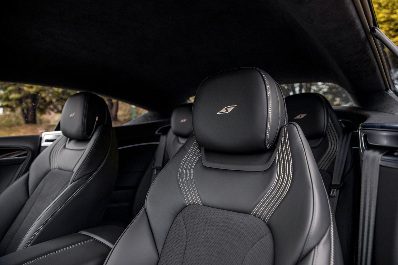 New 2023 British Racing Green 4 (Solid) Bentley CONTINENTAL GT S image 29