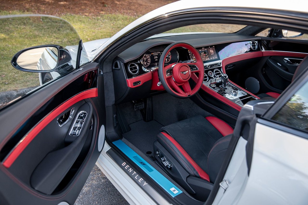 New 2023 Glacier White (Solid) Bentley CONTINENTAL GT S image 22