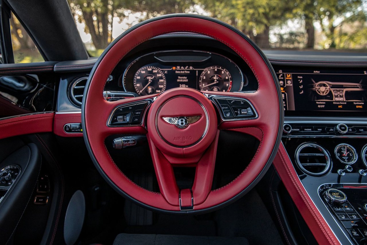 New 2023 Glacier White (Solid) Bentley CONTINENTAL GT S image 26