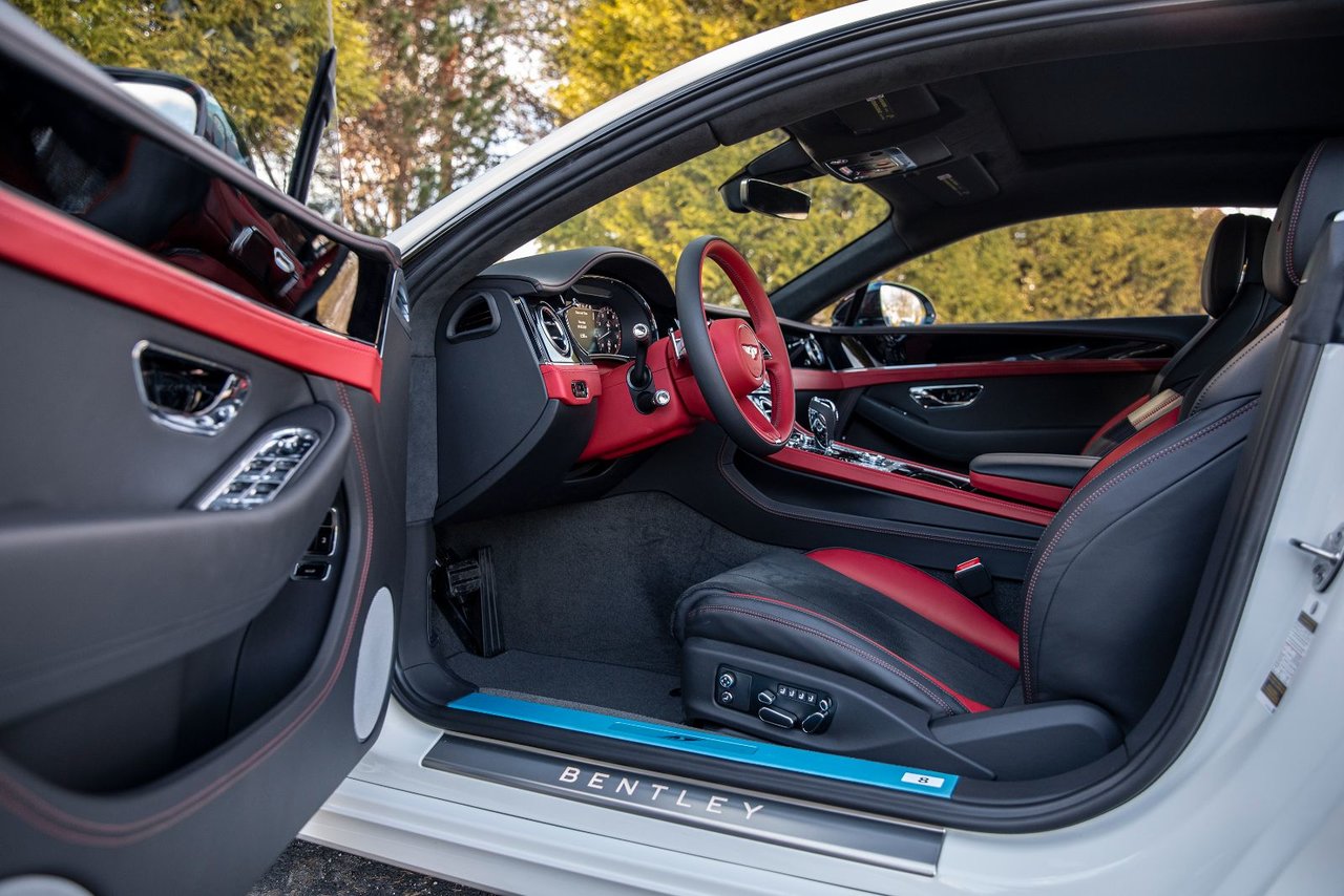 New 2023 Glacier White (Solid) Bentley CONTINENTAL GT S image 24