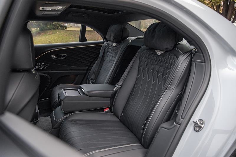 New 2022 Ice Bentley NEW FLYING SPUR V8 image 21