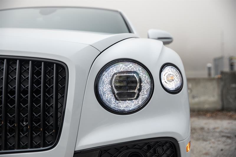 New 2022 Ice Bentley NEW FLYING SPUR V8 image 4