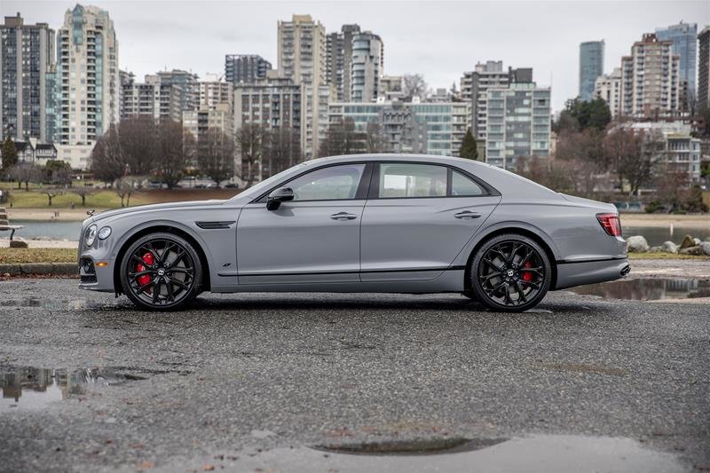 New 2023 Cambrian Grey Bentley FLYING SPUR S V8 image 9