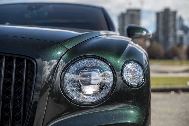 New 2023 Midnight Emerald Bentley FLYING SPUR W12 MULLINER image 7