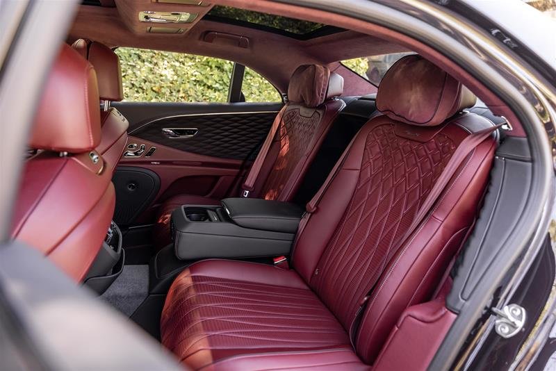 Used 2023 Black Velvet Bentley Hybrid Azure image 22
