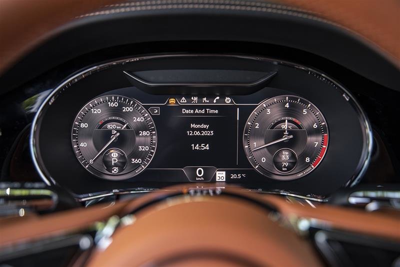 New 2023 Midnight Emerald Bentley FLYING SPUR S V8 image 15