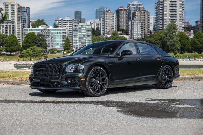 New 2023 Midnight Emerald Bentley FLYING SPUR S V8 image 2