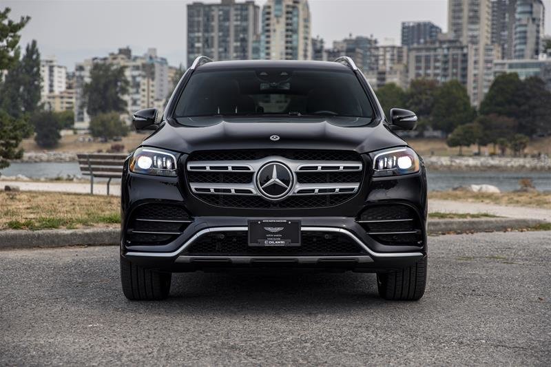 Used 2022 Black Mercedes-Benz 4MATIC SUV image 3
