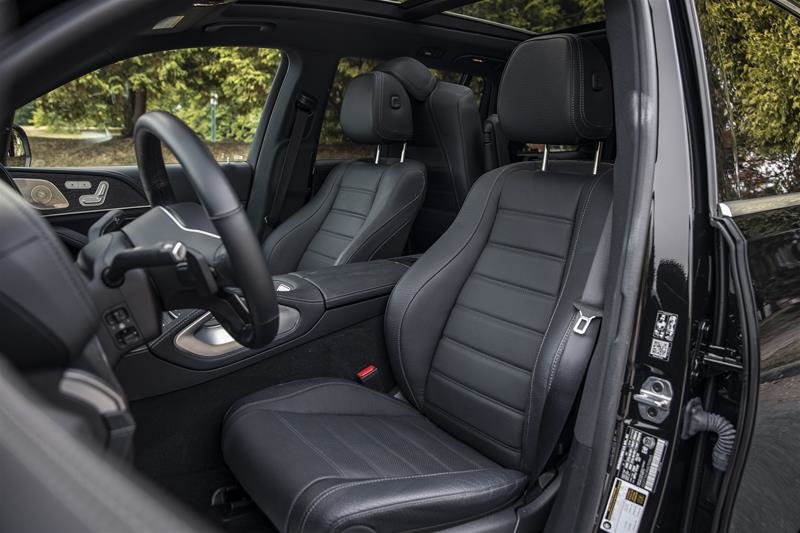Used 2022 Black Mercedes-Benz 4MATIC SUV image 20