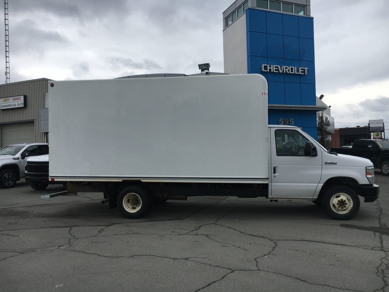Ford S rie E Econoline 2019 usag e de 117 500 km vendre chez Otogo