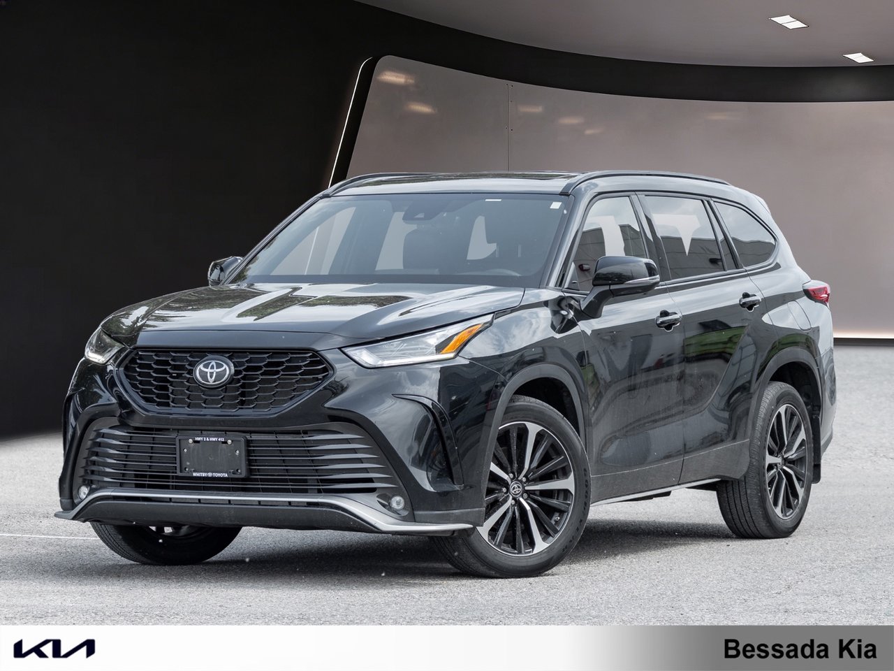 Midnight Black Metallic 2022 Toyota Highlander XSE AWD SUV / Crossover All-Wheel Drive Automatic