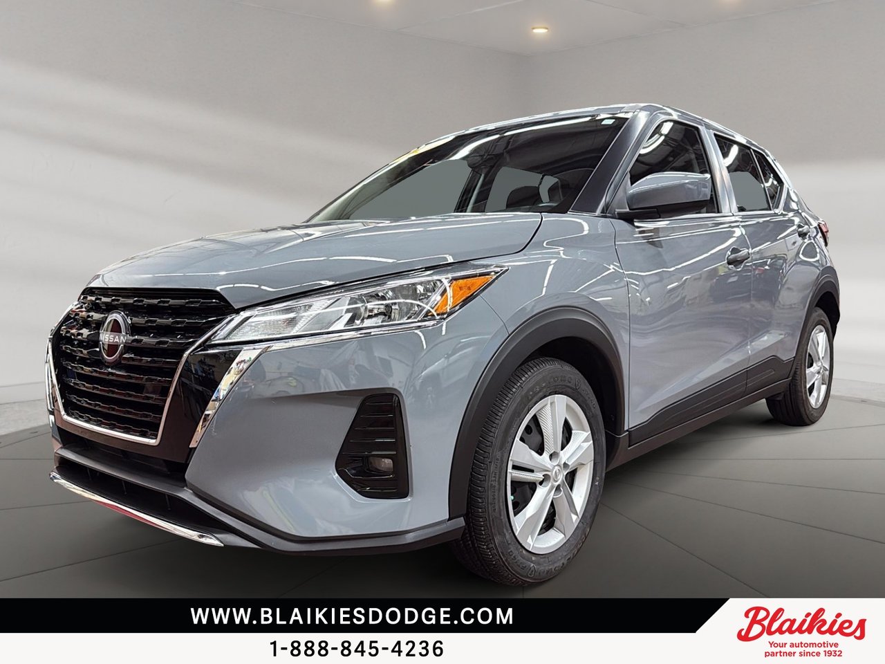 Gray 2024 Nissan Kicks SUV / Crossover Front-Wheel Drive