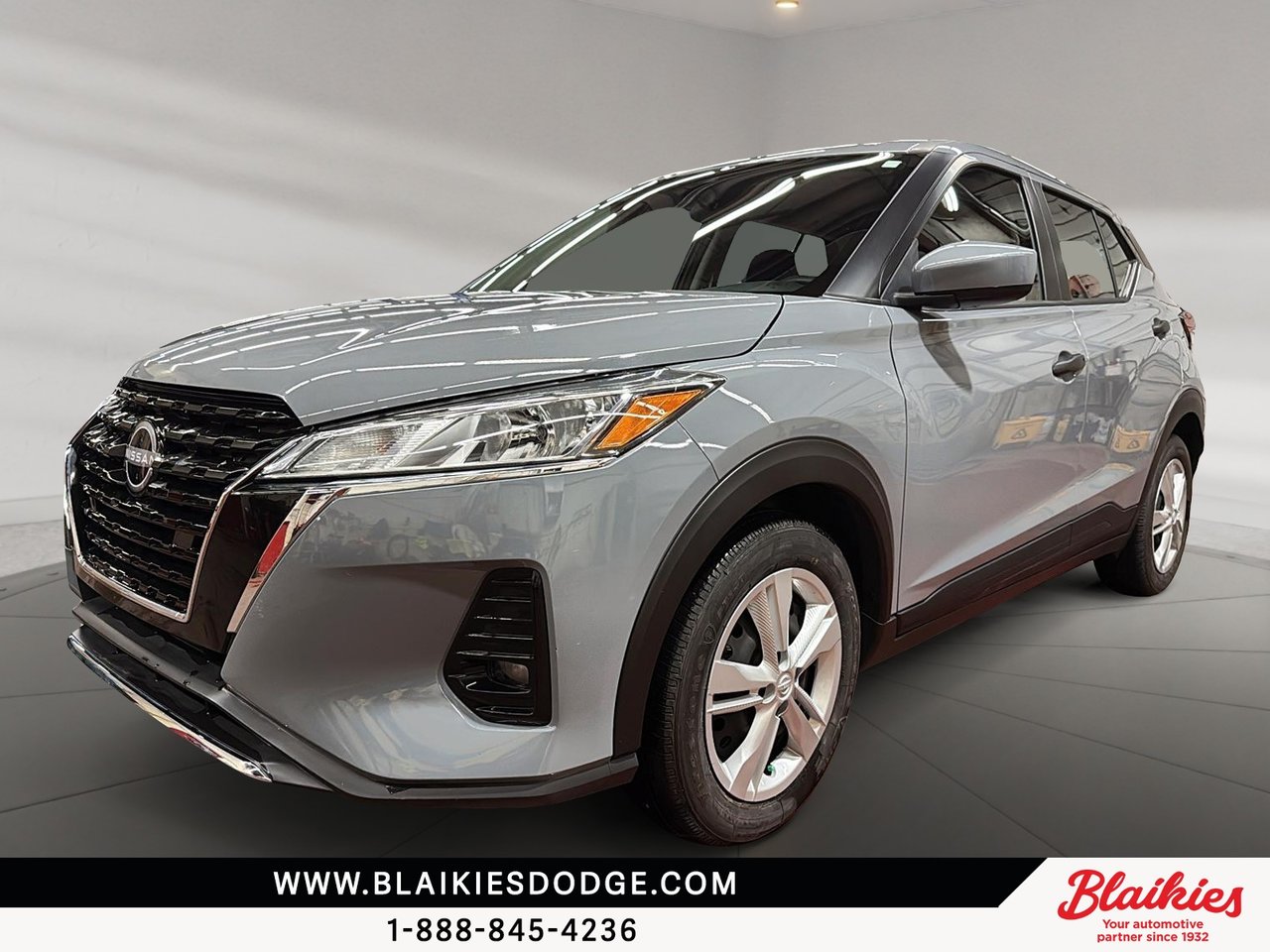 Gray 2024 Nissan Kicks SUV / Crossover Front-Wheel Drive