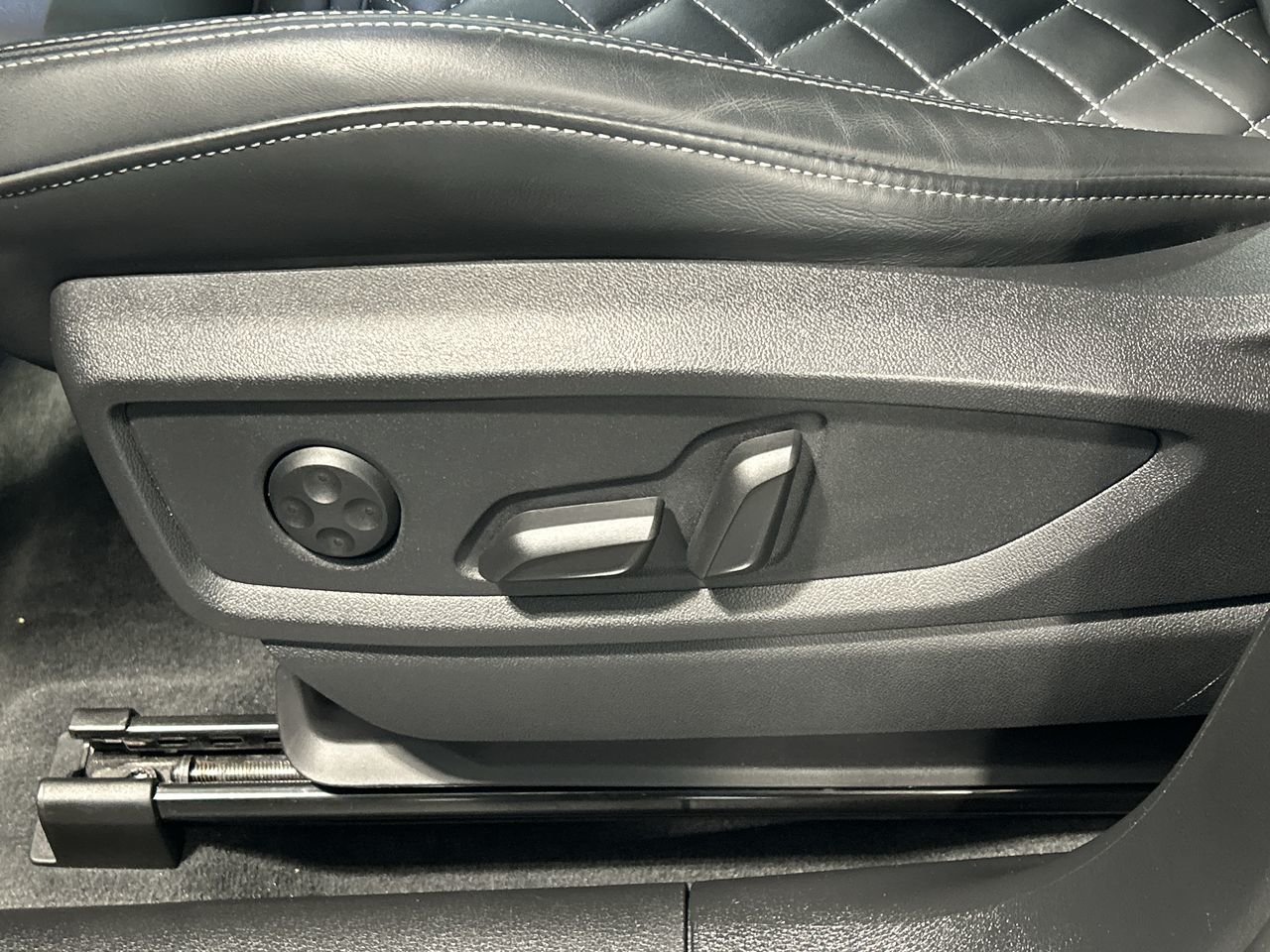2024 Audi SQ5 Sportback Technik 3.0 TFSI quattro, Toronto, Cash