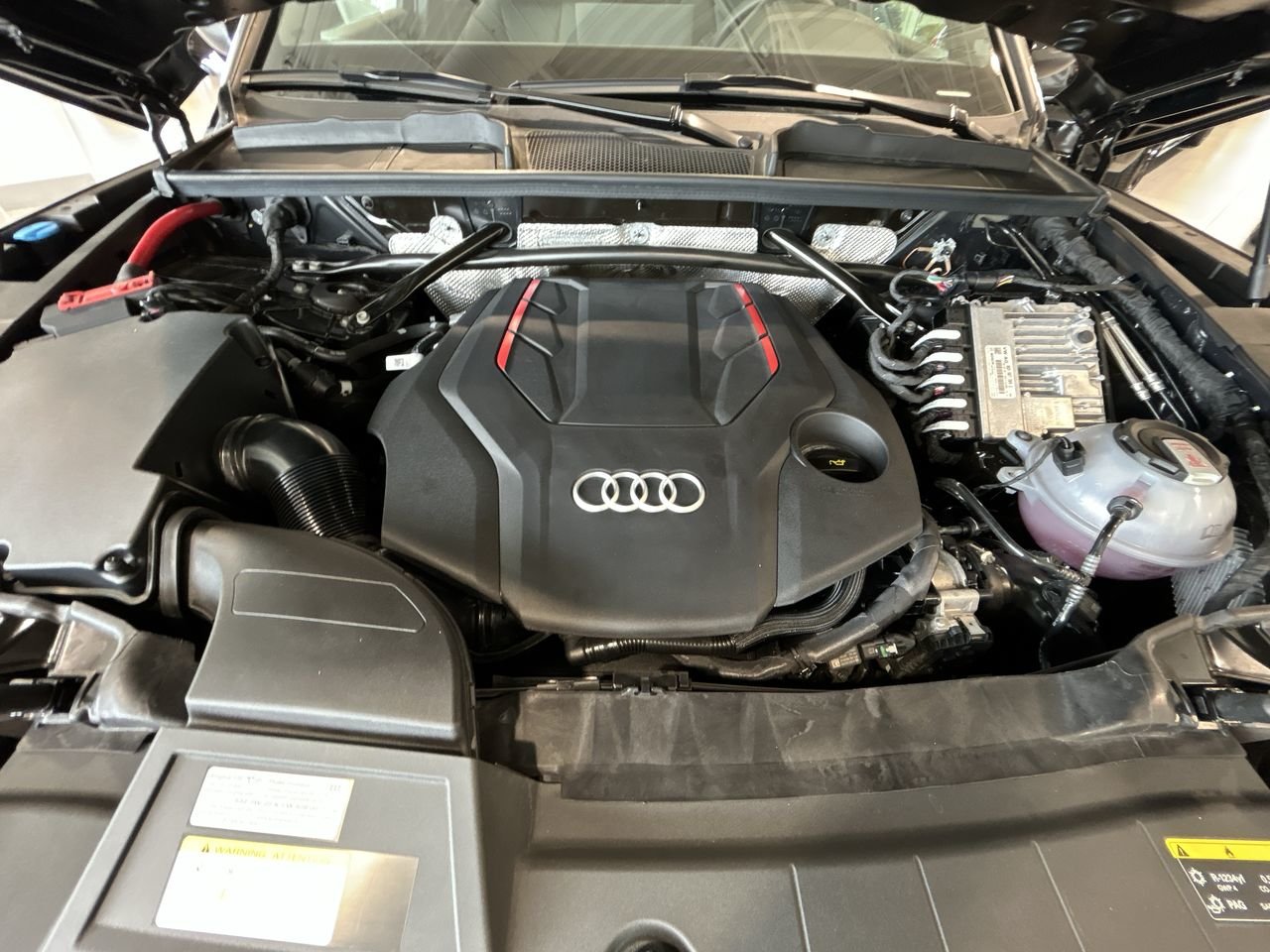 2024 Audi SQ5 Sportback Technik 3.0 TFSI quattro, Toronto, Cash