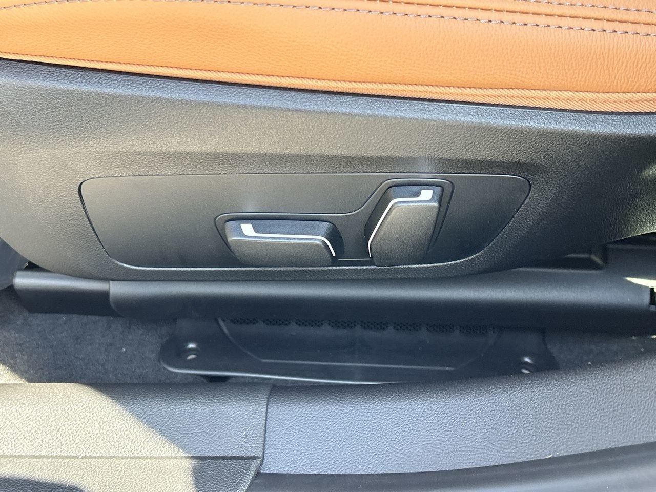 2025 BMW 3 Series Sedan 330i xDrive Sedan, Toronto, Cash
