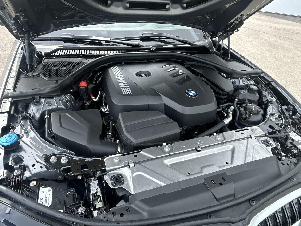 2025 BMW 3 Series Sedan 330i xDrive Sedan, Toronto, Cash