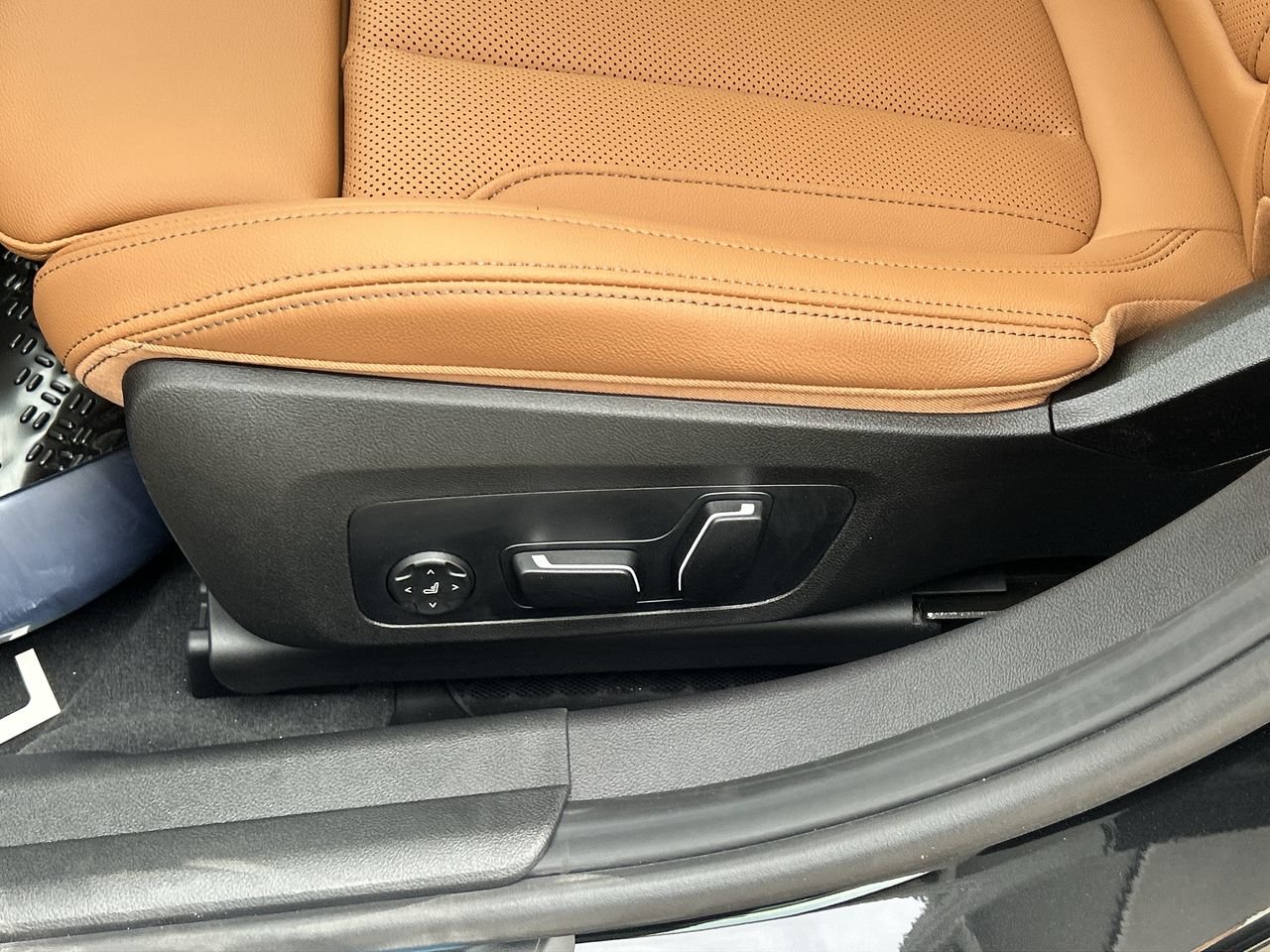 2025 BMW 3 Series Sedan 330i xDrive Sedan, Toronto, Cash