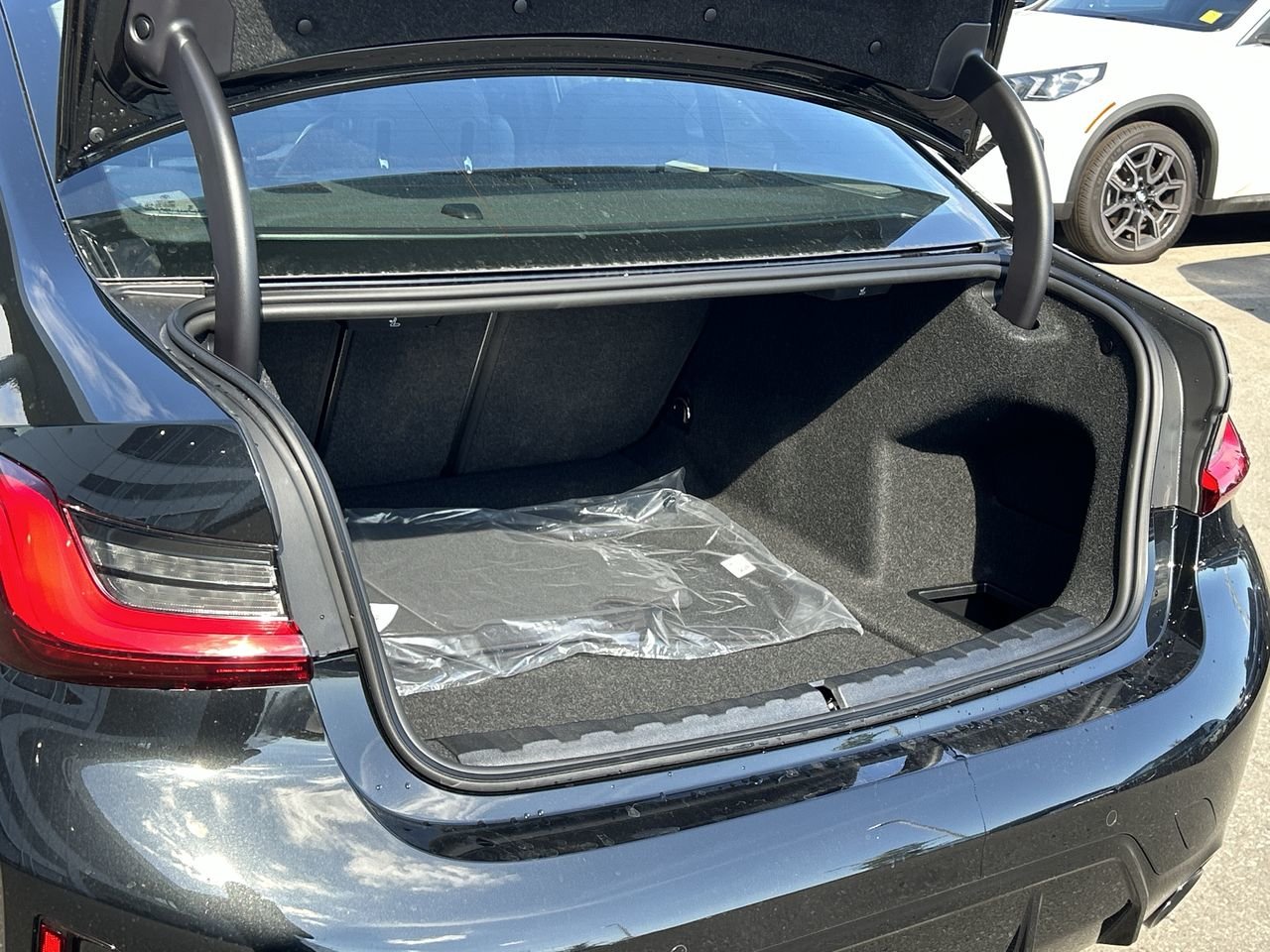 2026 BMW 3 Series 330i xDrive M Sport Edition, 多伦多, 全款车