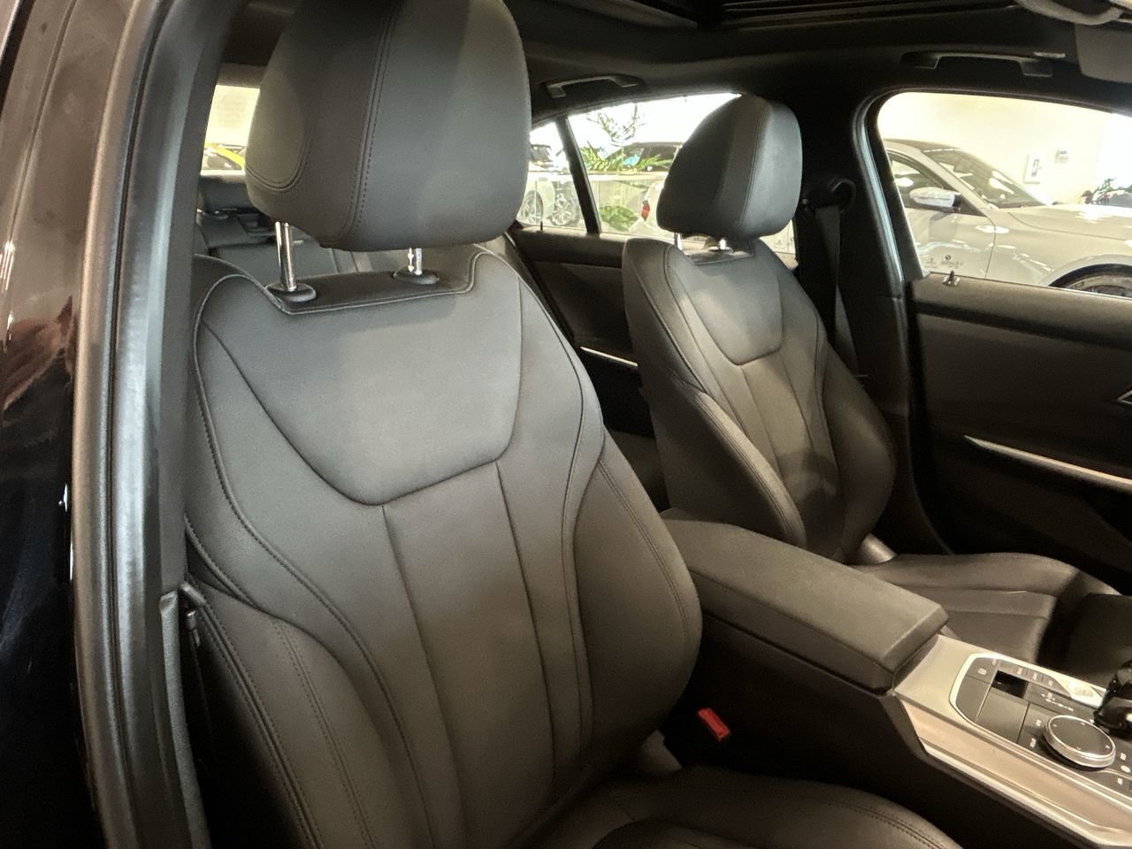 2021 BMW 330i XDrive Sedan (5R79) | Essential Package, Toronto, Cash