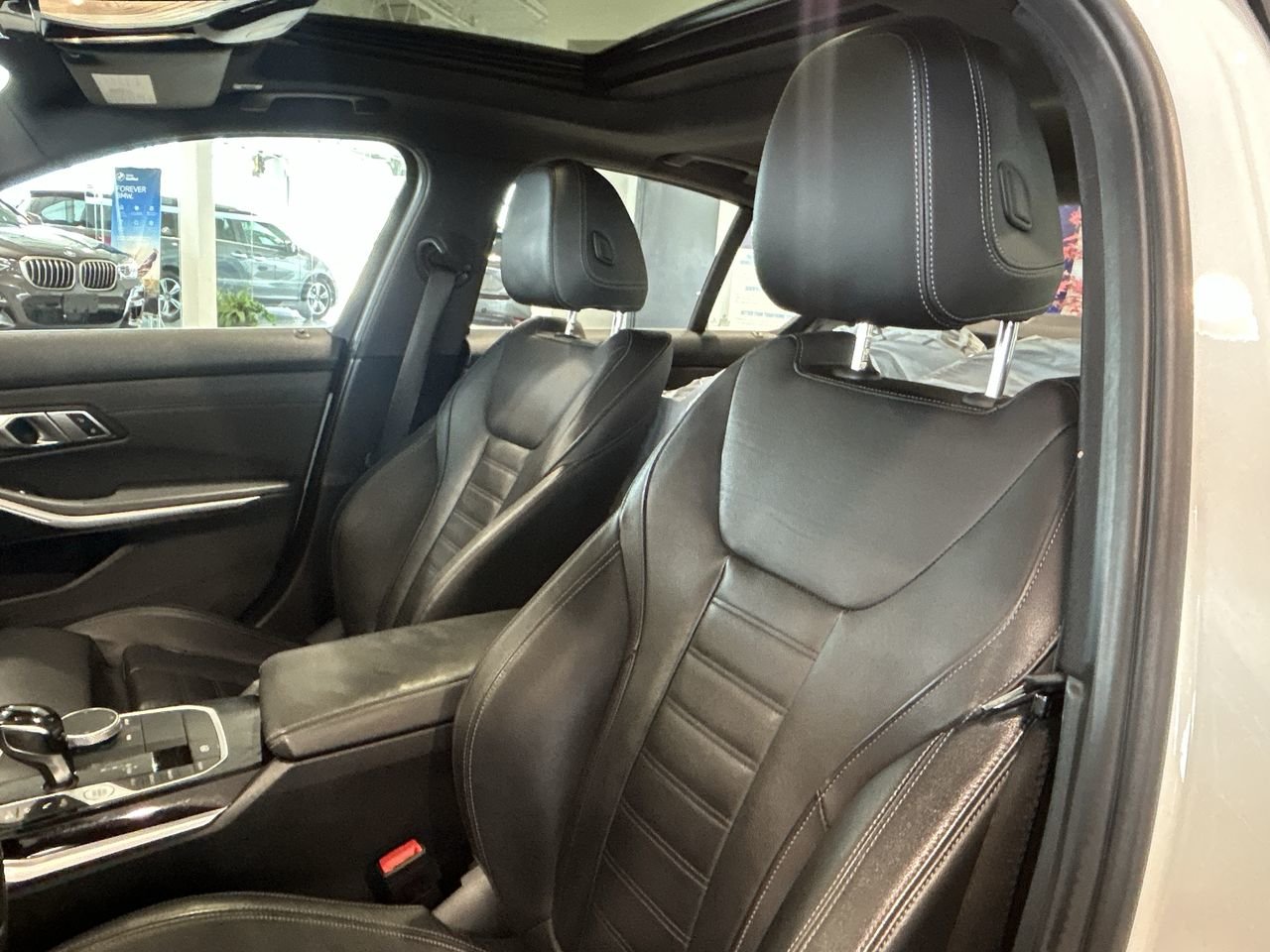 2021 BMW 330i XDrive Sedan (5R79) | Enhanced PKG, Toronto, Cash