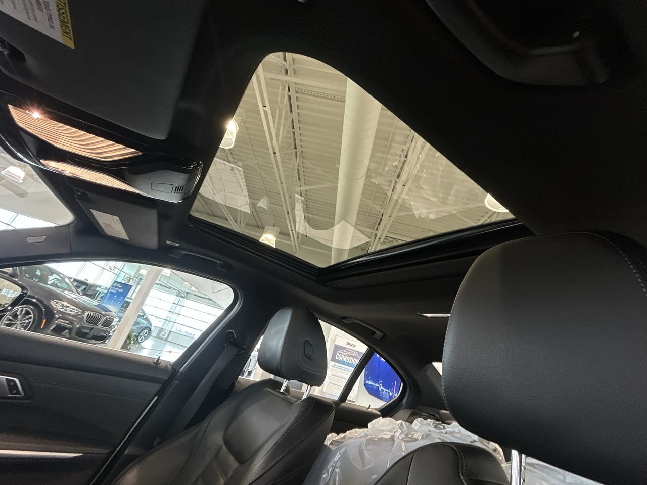 2021 BMW 330i XDrive Sedan (5R79) | Enhanced PKG, Toronto, Cash