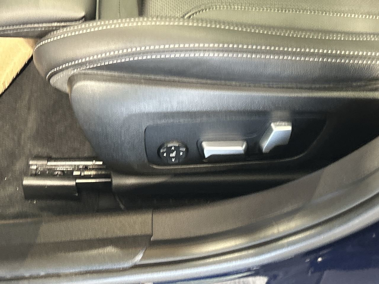 2023 BMW 330i XDrive Sedan | Premium Essential Package, Toronto, Cash