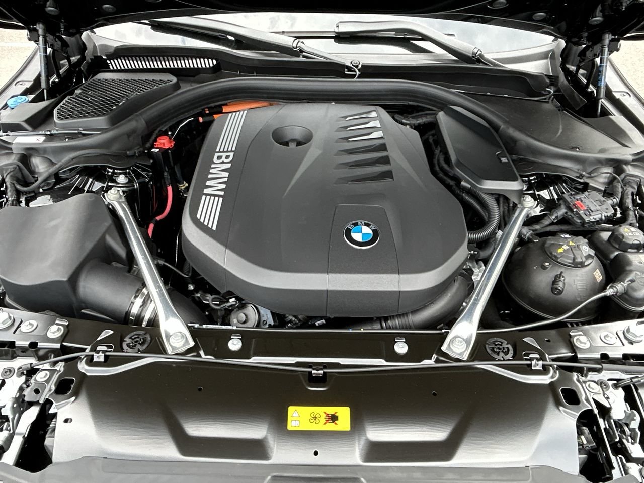 2026 BMW 5 Series Sedan PHEV 550e xDrive, Toronto, Cash