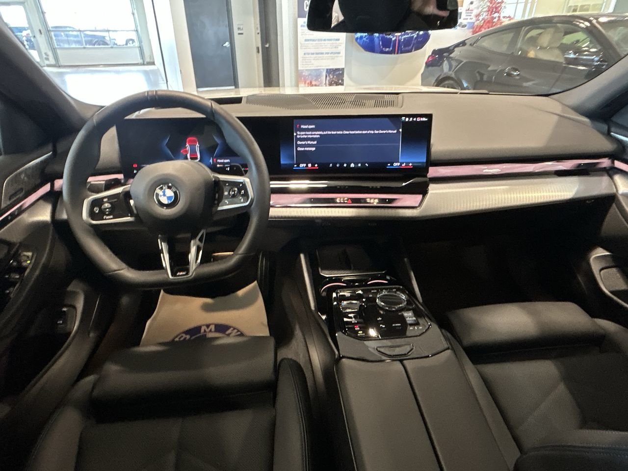 2026 BMW 530i xDrive Sedan | Essential PKG | M Sport PKG, 多伦多, 全款车