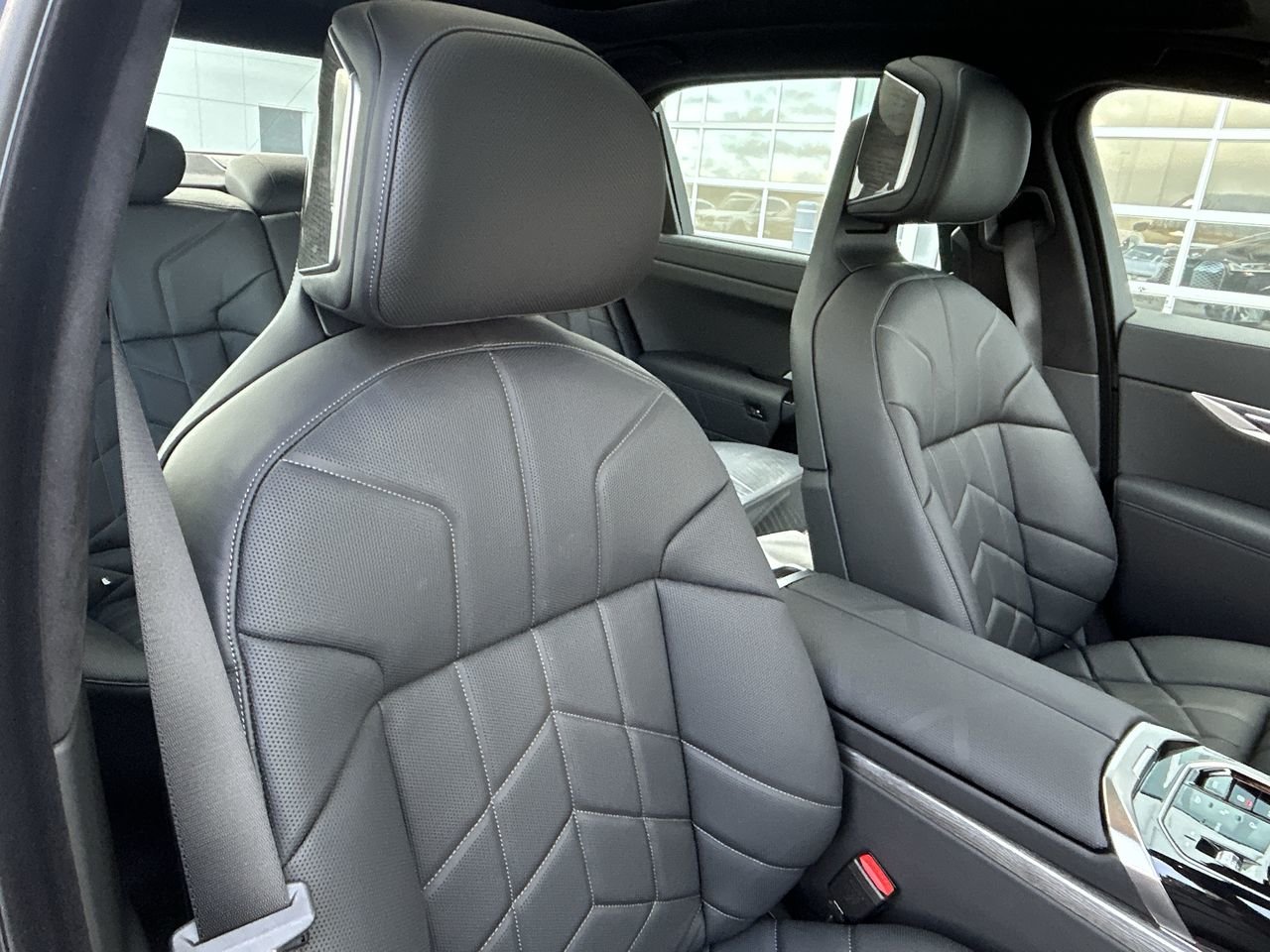 2024 BMW 7 Series PHEV 750e xDrive, Toronto, Cash