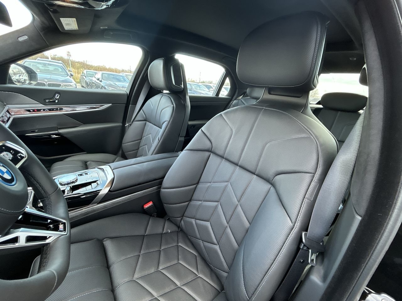 2024 BMW 7 Series PHEV 750e xDrive, Toronto, Cash